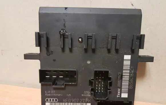 Audi A4 S4 B7 8E 8H Comfort/convenience module 8E0907279K