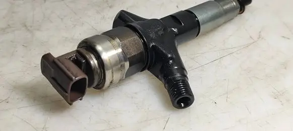 Subaru Outback Fuel injector 16613AA030 07L06426 EWS00250