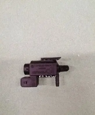 BMW 3 E90 E91 Turbo solenoid valve 1742712 72234100