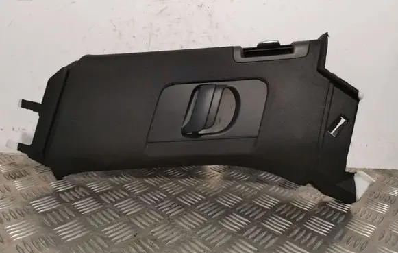 Volvo XC90 (B) pillar trim (top) 31363591
