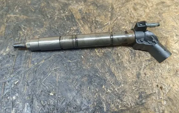 Audi A6 S6 C7 4G Fuel injector 059130277CR 0445117042