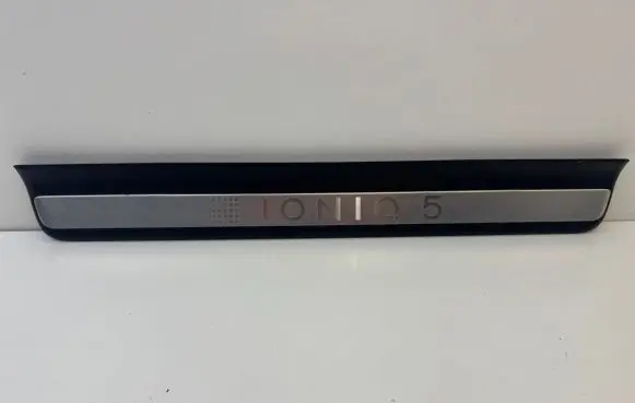 Hyundai Ioniq 5 Front sill trim cover 85884GI100