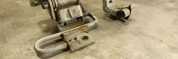 Audi A6 S6 C6 4F Front door hinge set 8E0831411B