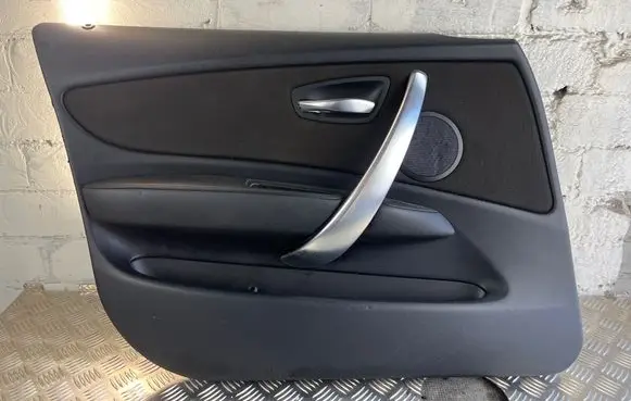 BMW 1 E81 E87 Front door card panel trim 712265403