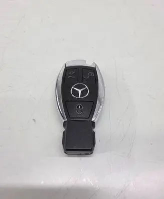 Mercedes-Benz C W205 Ignition key/card 
