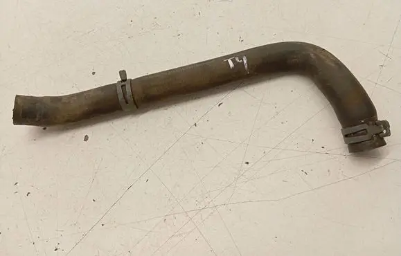 Volkswagen Transporter - Caravelle T4 Heater radiator pipe/hose 701819372D