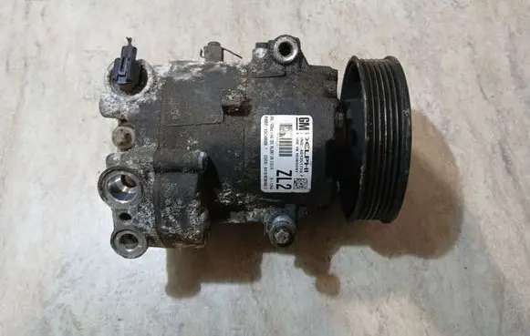 Opel Meriva B Air conditioning (A/C) compressor (pump) 401351739