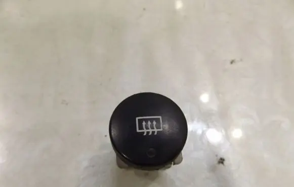 Peugeot Partner Windscreen/window heater switch