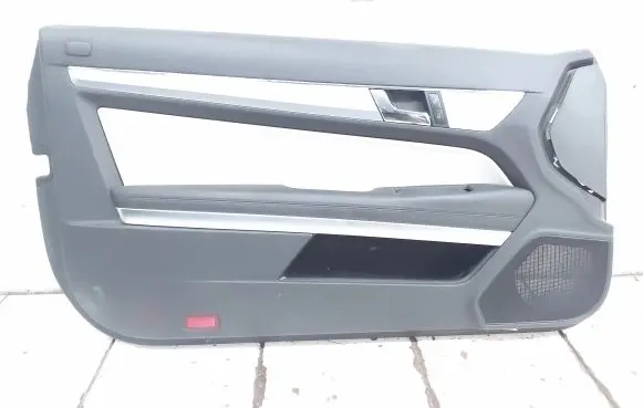 Mercedes-Benz E A207 Front door card panel trim A2077200751