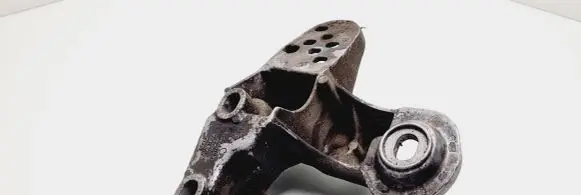 Volkswagen PASSAT B5 Engine mounting bracket 4B0199351B
