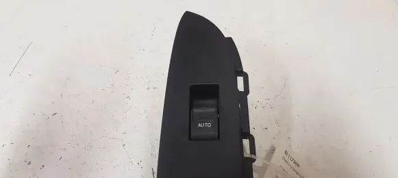 Toyota Prius (XW30) Electric window control switch 7427247060