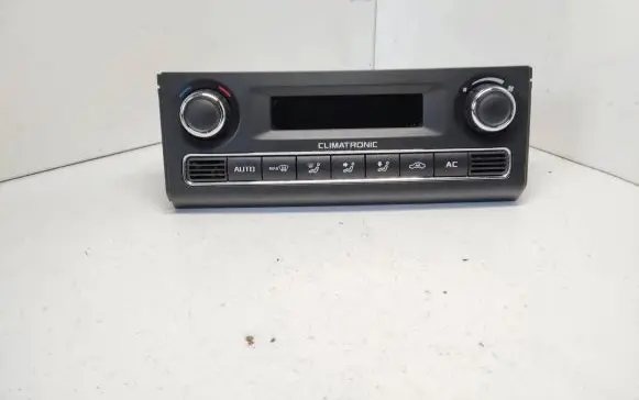 Skoda Fabia Mk2 (5J) Climate control unit 5J0907044B 18052010 A2C53340893