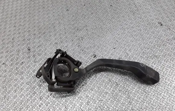 Volkswagen PASSAT B3 Wiper control stalk 333953503