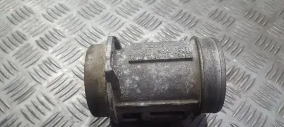 Audi A6 S6 C5 4B Mass air flow meter 059906461D AFH70-25C