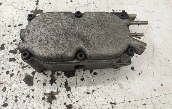 Jeep Grand Cherokee Fuel filter housing 
