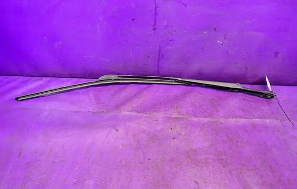 Opel Zafira A Front wiper blade arm