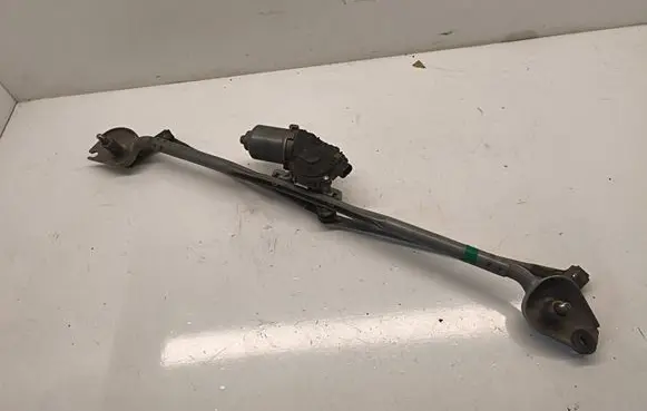 Dodge Challenger Front wiper linkage and motor 05028756AD 70113