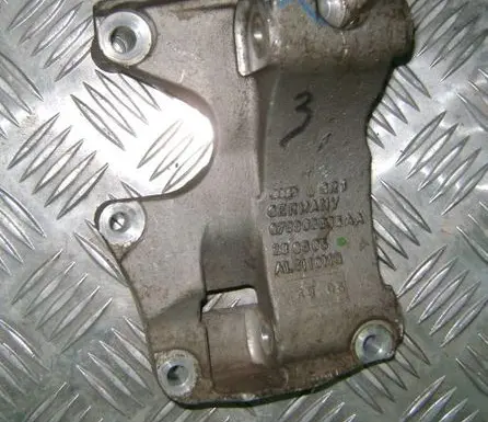 Audi Q7 4L Generator/alternator bracket 079903805AA