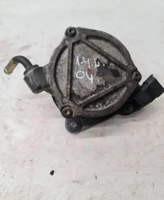 Toyota Yaris Vacuum pump D141