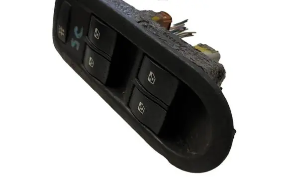 Renault Megane II Electric window control switch 156018070
