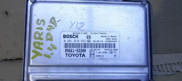 Toyota Yaris Engine control unit/module 0281010563