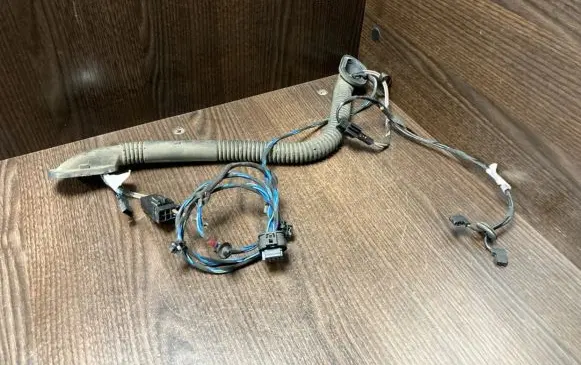 Mercedes-Benz Sprinter W906 Front door wiring loom 0009971051