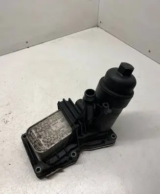 BMW 3 F30 F35 F31 Oil filter mounting bracket 70377354 8507626