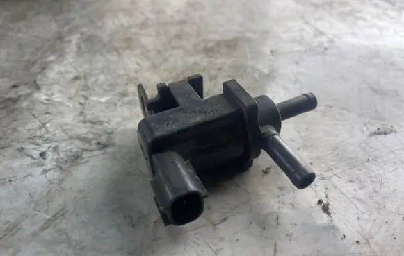 Toyota Corolla Verso E121 Vacuum valve 9008091231