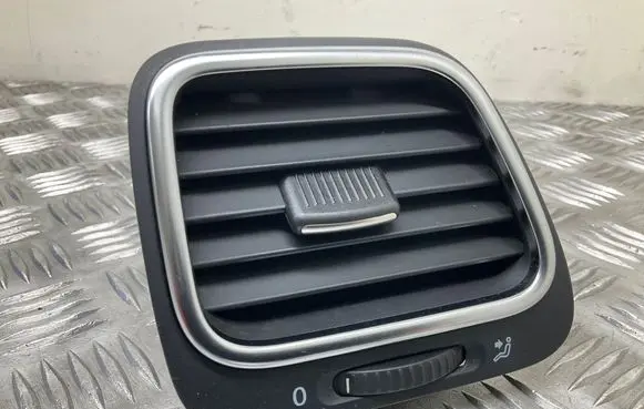 Volkswagen Scirocco Dashboard side air vent grill/cover trim 1Q0819710B