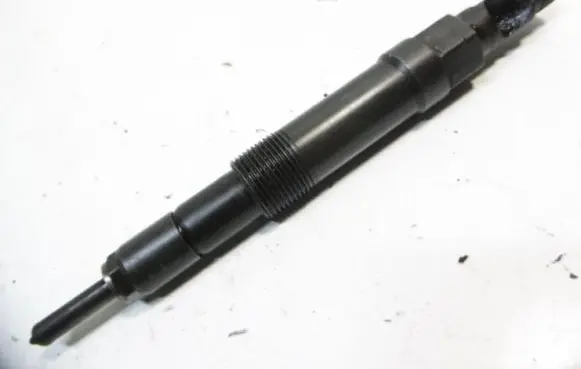 Ford Mondeo Mk III Fuel injector