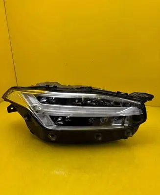 Volvo XC90 Headlight/headlamp 32342483