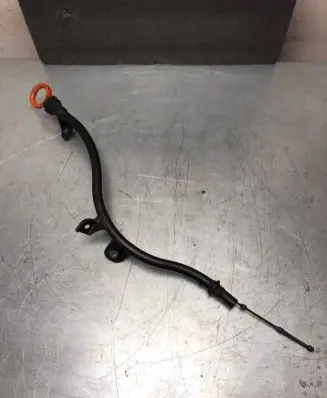 Volkswagen PASSAT B6 Oil level dip stick 03L103634