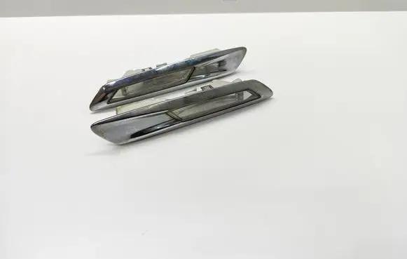 BMW 5 F10 F11 Front fender indicator light 7154168 715416805 7154170