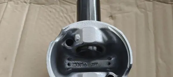 Volkswagen Touareg III Piston 0832GA