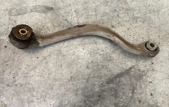 Peugeot 407 Front control arm 443894