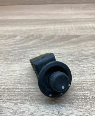 Renault Megane I Wing mirror switch 7700429992F