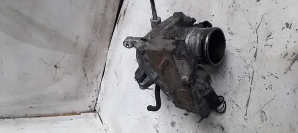 Toyota Corolla Verso E121 Throttle valve 8967221020