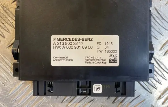 Mercedes-Benz C W205 Gearbox control unit/module A2139003217 A0009018906 A3C0372180000