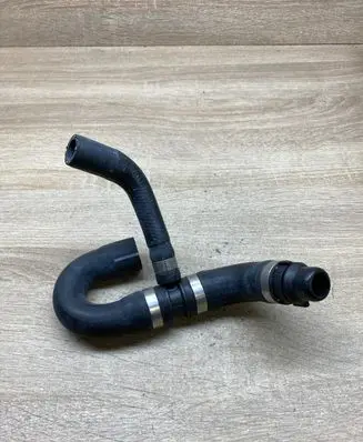 Mercedes-Benz Vito Viano W639 Engine coolant pipe/hose A6398329023 1712553