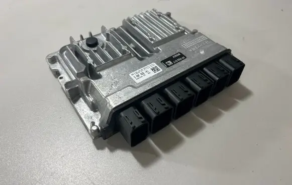 BMW X4 G02 Engine control unit/module 5A8F928