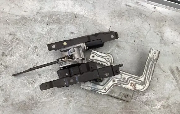 Honda Accord Tailgate/trunk/boot lift motor 0890010a