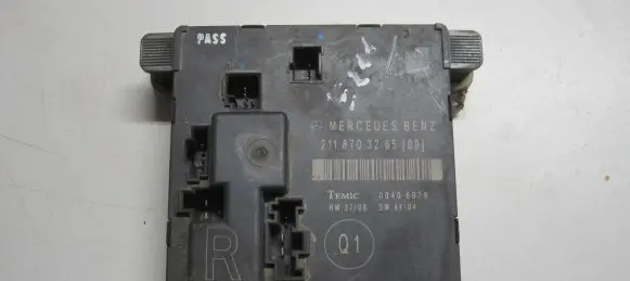 Mercedes-Benz E W211 Door control unit/module 2118703285