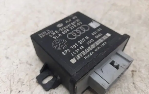 Audi A6 S6 C6 4F Light module LCM 8P0907357H 5LA00837903 00020583