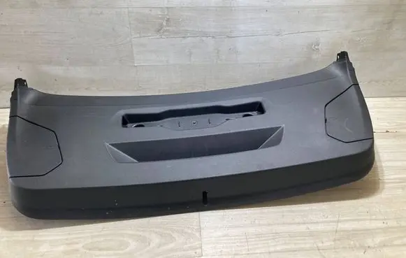 BMW 1 F70 Tailgate/trunk upper cover trim 7471963