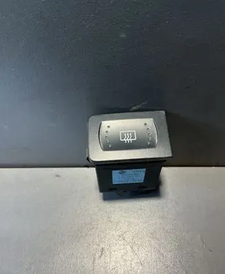 Volkswagen Golf IV Windscreen/window heater switch 1J0959621