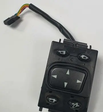 Mercedes-Benz S W220 Wing mirror switch 2208211551
