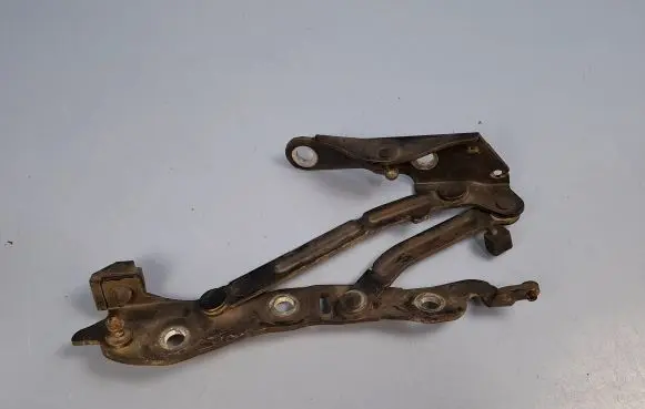 Volvo S60 Tailgate/trunk/boot hinge 30779935