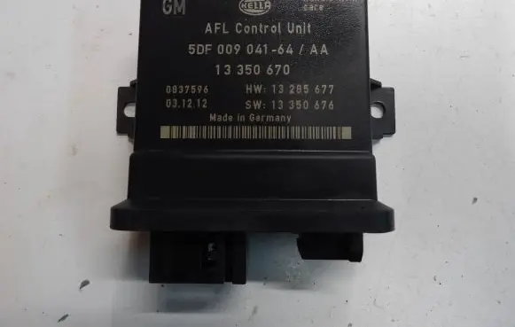 Opel Insignia A Xenon control unit/module 13350670 13285677 5DF00904164