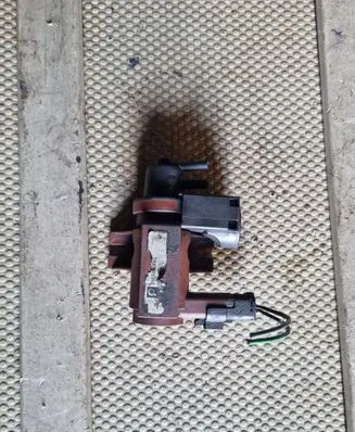 Volvo V50 Turbo solenoid valve 70096803