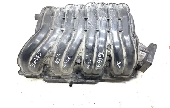 Toyota Avensis T250 Intake manifold